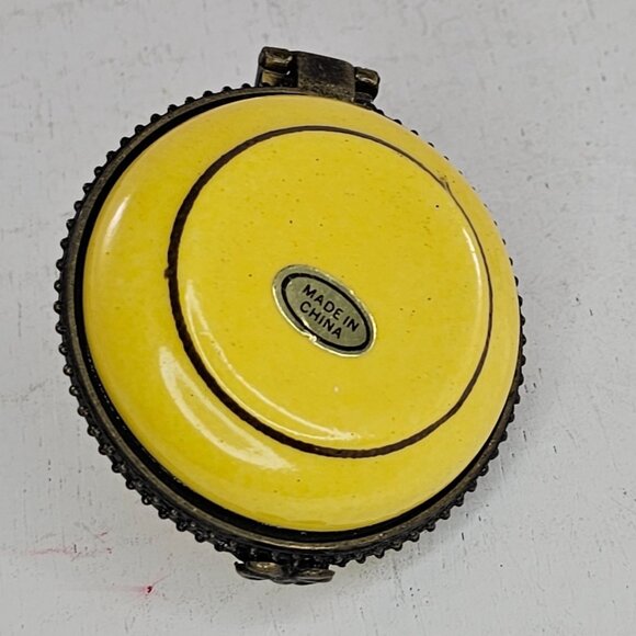 Straw Hat Themed Mini Hat Inside Porcelain Hinged Trinket Box Collectible - Picture 7 of 10